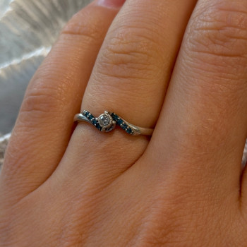 925 Sterling Silver White & Blue Topaz Ring Size 7