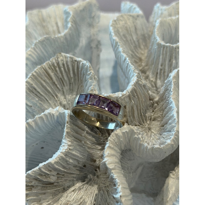 925 Sterling Silver Amethyst Ring Size 7