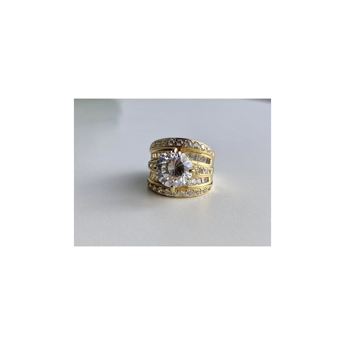 925 Sterling Silver Gold Plated CZ Ring Size 6.5