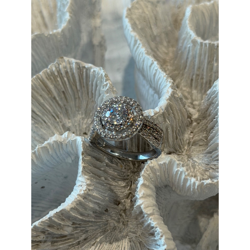 Beautiful 925 Sterling Silver Cz Ring Size 6