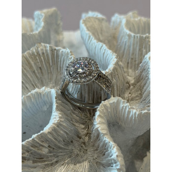 Beautiful 925 Sterling Silver Cz Ring Size 6