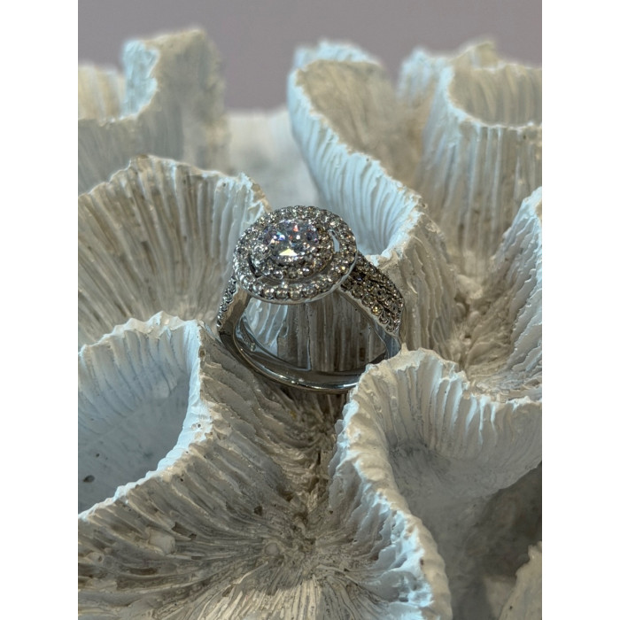 Beautiful 925 Sterling Silver Cz Ring Size 6