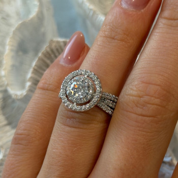 Beautiful 925 Sterling Silver Cz Ring Size 6