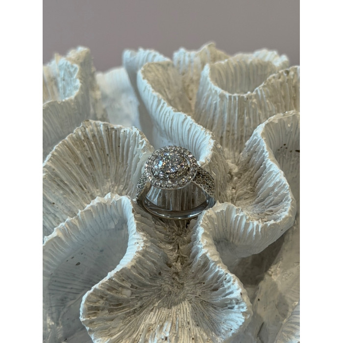 Beautiful 925 Sterling Silver Cz Ring Size 6