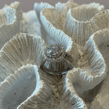 Beautiful 925 Sterling Silver Cz Ring Size 6