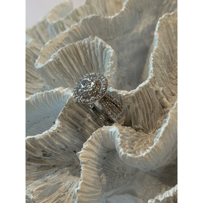 Beautiful 925 Sterling Silver Cz Ring Size 6