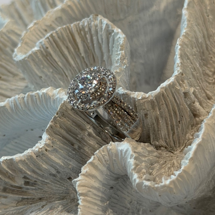 Beautiful 925 Sterling Silver Cz Ring Size 6