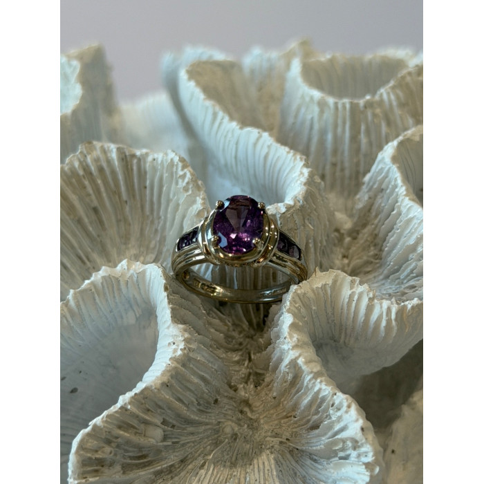 Beautiful 925 Sterling Silver Amethyst Ring Size 6