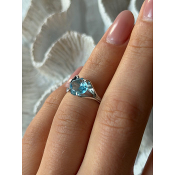 925 Sterling Silver Blue Topaz Ring Size 5