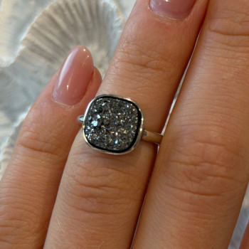 925 Sterling Silver Black Druzy Quartz Ring Size 5