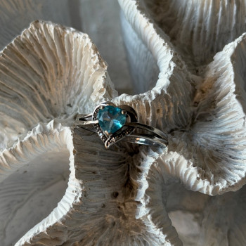 925 Sterling Silver Blue Topaz Heart & Diamond Ring Size 9
