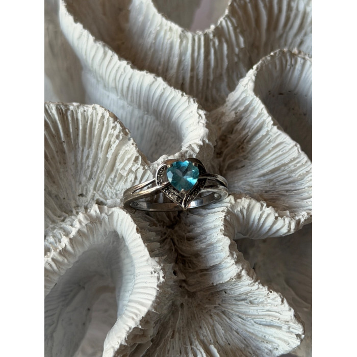925 Sterling Silver Blue Topaz Heart & Diamond Ring Size 9