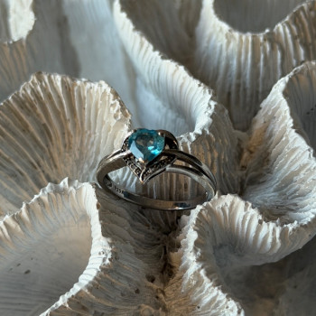 925 Sterling Silver Blue Topaz Heart & Diamond Ring Size 9
