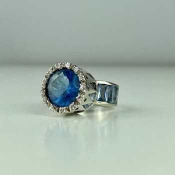 925 Sterling Silver CZ Ring Size 6.5