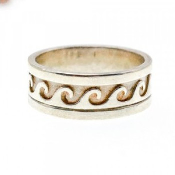925 Sterling Silver Classic Ring Size 8.5