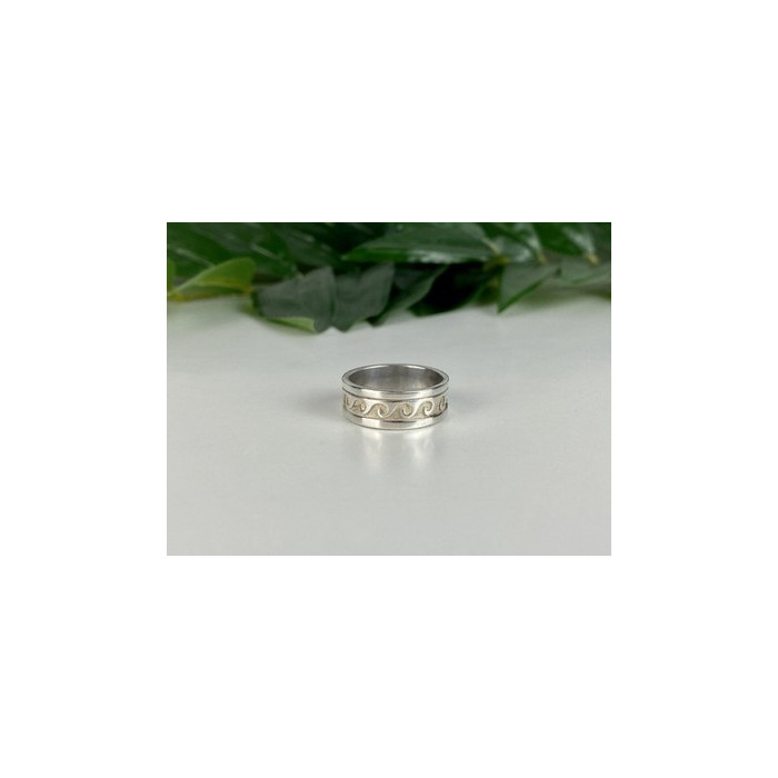 925 Sterling Silver Classic Ring Size 8.5