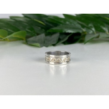 925 Sterling Silver Classic Ring Size 8.5