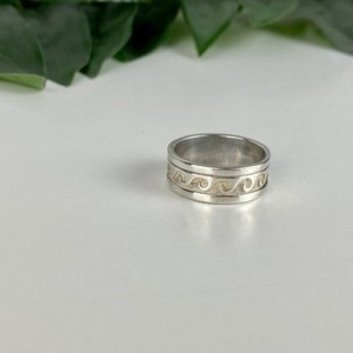 925 Sterling Silver Classic Ring Size 8.5