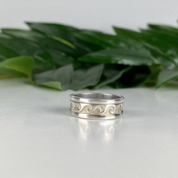 925 Sterling Silver Classic Ring Size 8.5