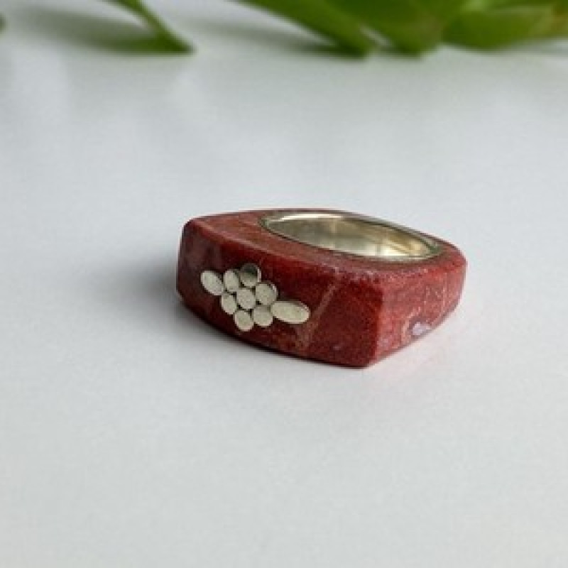 925 Sterling Silver Coral Exclusive Ring Size 10