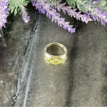 925 Sterling Silver Chrysolite Ring Size 9.5
