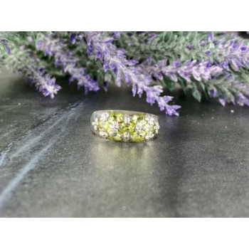 925 Sterling Silver Chrysolite Ring Size 9.5