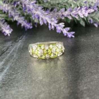 925 Sterling Silver Chrysolite Ring Size 9.5