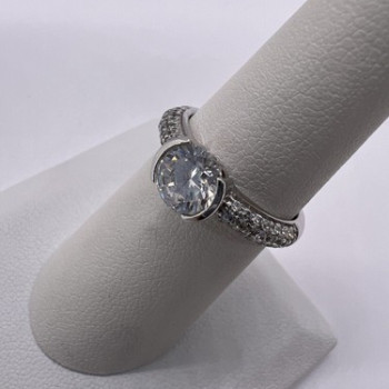 925 Sterling Silver CZ Ring Size 6.5
