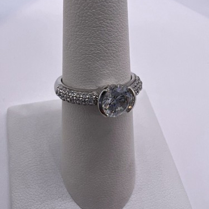 925 Sterling Silver CZ Ring Size 6.5