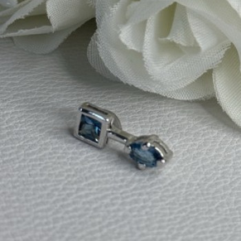 925 Sterling Silver Blue Topaz Pendant Length 0.70 Inch