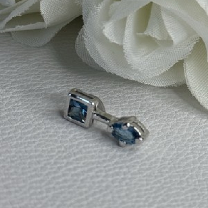 925 Sterling Silver Blue Topaz Pendant Length 0.70 Inch