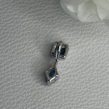 925 Sterling Silver Blue Topaz Pendant Length 0.70 Inch