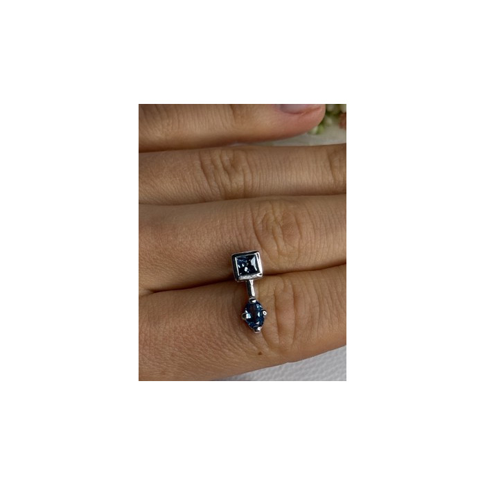 925 Sterling Silver Blue Topaz Pendant Length 0.70 Inch