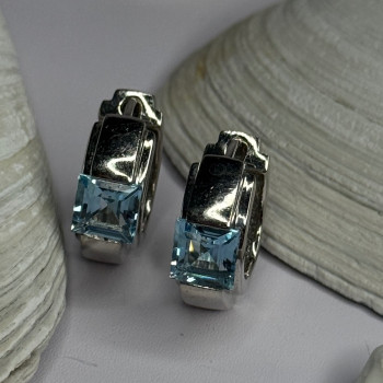 925 Sterling Silver Blue Topaz Earrings Length 0.8 Inch