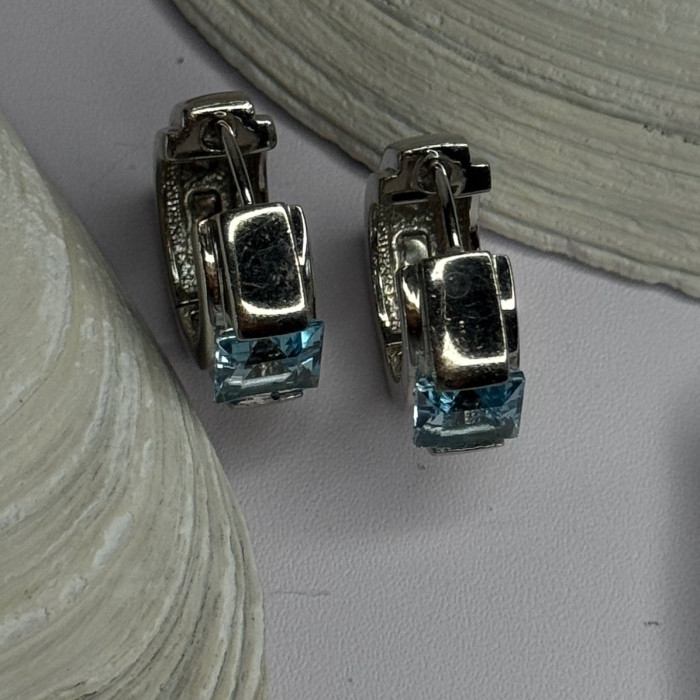 925 Sterling Silver Blue Topaz Earrings Length 0.8 Inch