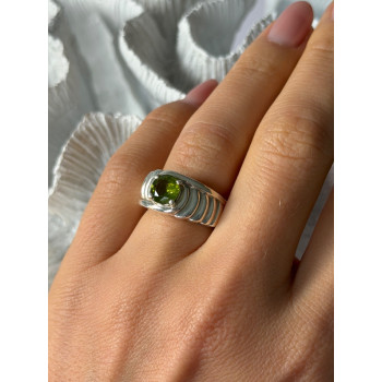 925 Sterling Silver Peridot Ring Size 6