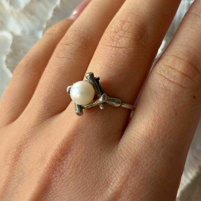 925 Sterling Silver Pearl Ring Size 9