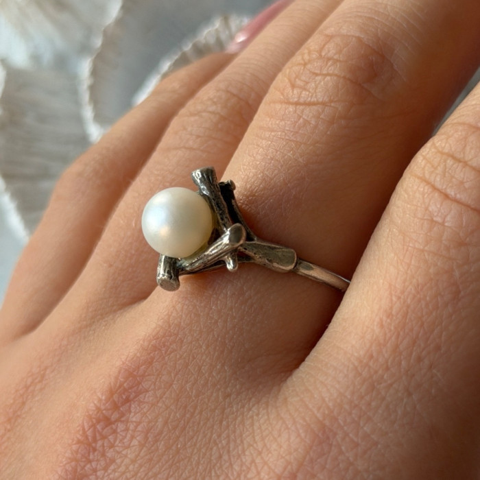 925 Sterling Silver Pearl Ring Size 9