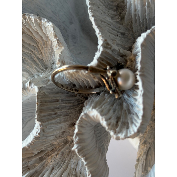 925 Sterling Silver Pearl Ring Size 9