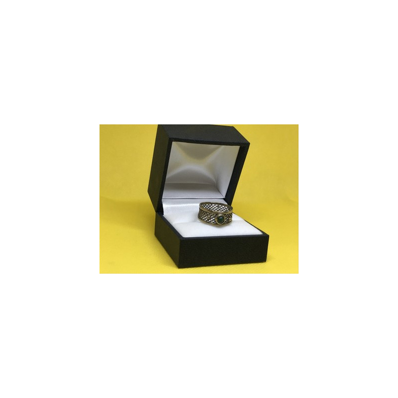 Vintage 925 Sterling Silver Green Nephrite (Jade) Ring Size 7.5