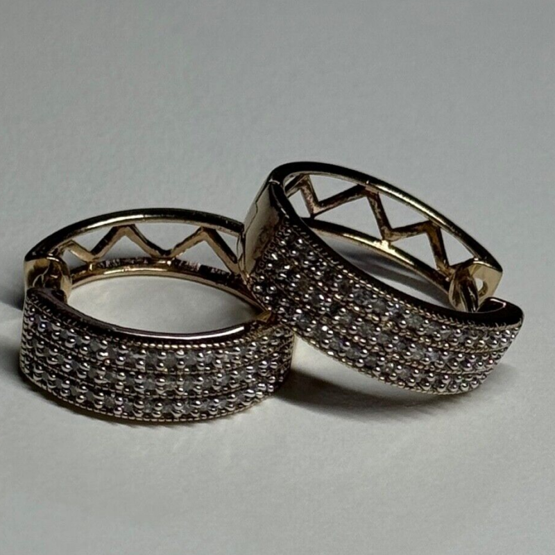10K Yellow Gold Diamonds 0.9 Carat Earrings Length 18 mm