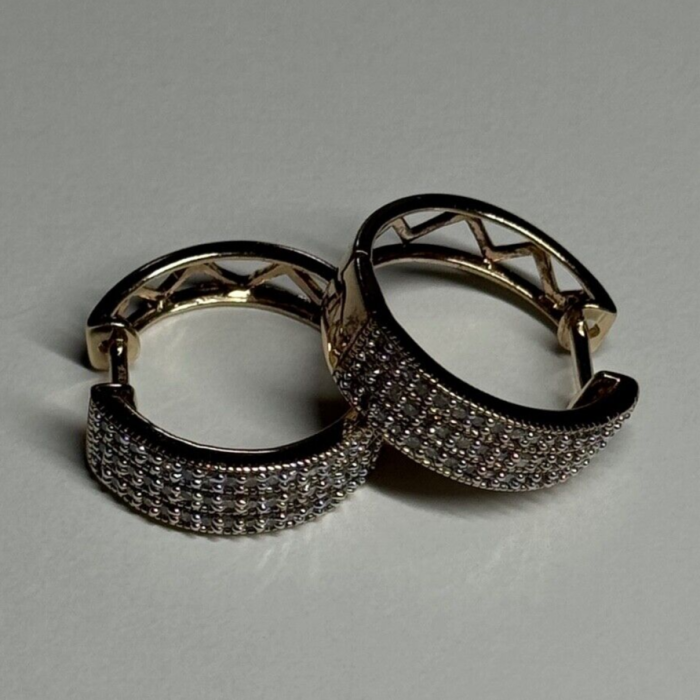 10K Yellow Gold Diamonds 0.9 Carat Earrings Length 18 mm