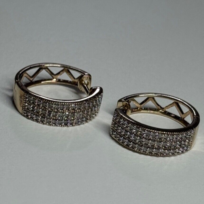 10K Yellow Gold Diamonds 0.9 Carat Earrings Length 18 mm