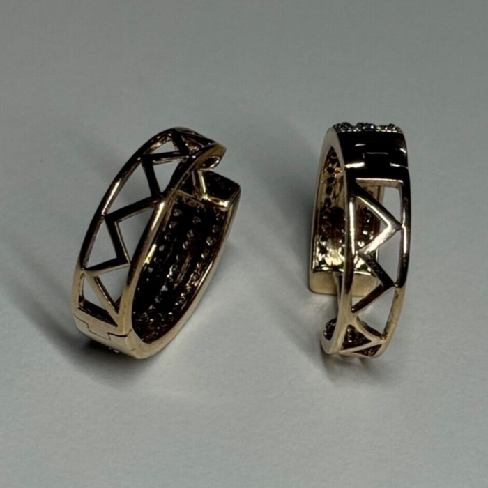 10K Yellow Gold Diamonds 0.9 Carat Earrings Length 18 mm
