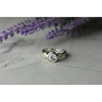 925 Sterling Silver White & Green CZ Ring Size 6.5