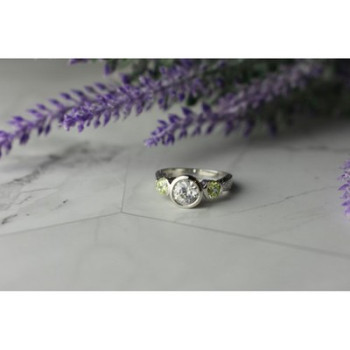 925 Sterling Silver White & Green CZ Ring Size 6.5