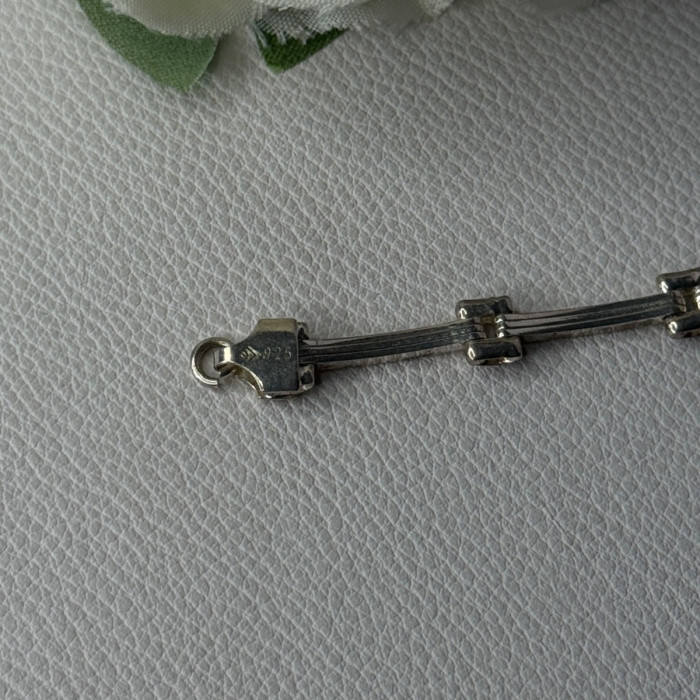 Classy Italy 925 Sterling Silver Bracelet Length 6.5 Inch