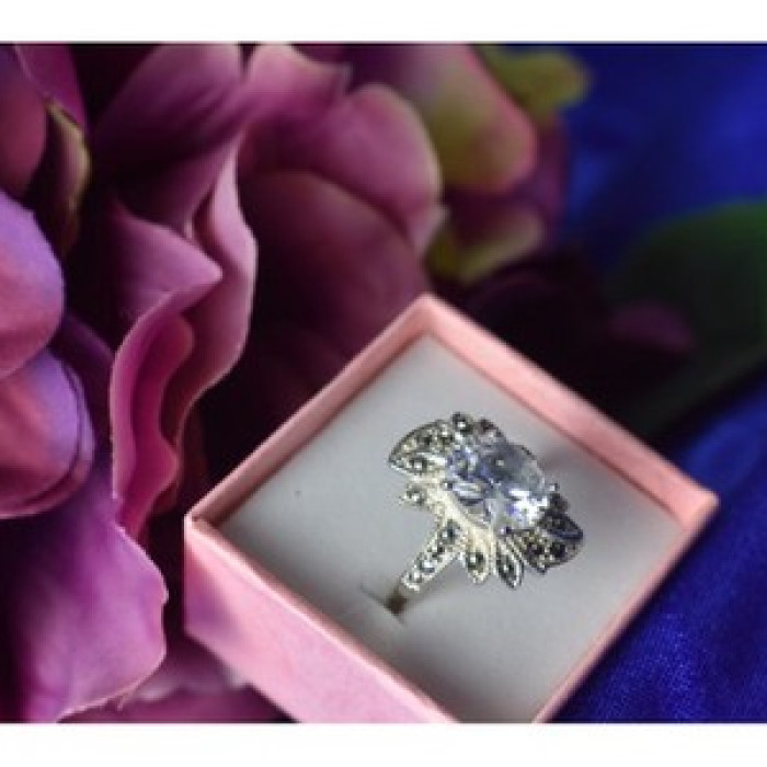 925 Sterling Silver CZ & Marcasites Ring Size 6.5