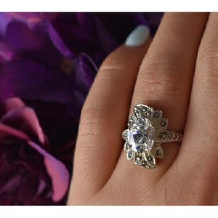 925 Sterling Silver CZ & Marcasites Ring Size 6.5