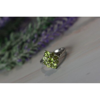 925 Sterling Silver Peridot Ring Size 8